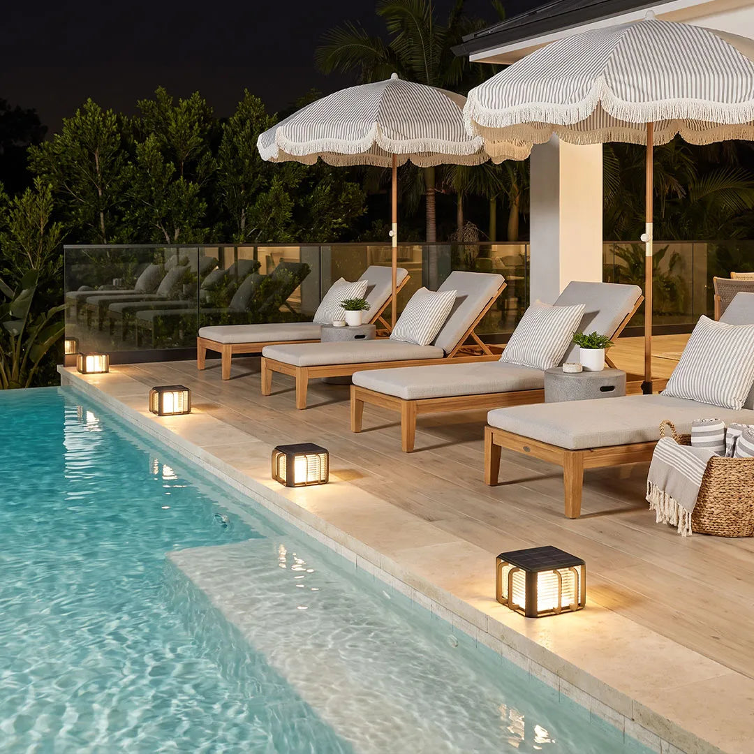 Outdoor Solar Pillar Lights Modern Black Courtyard Light - view 2